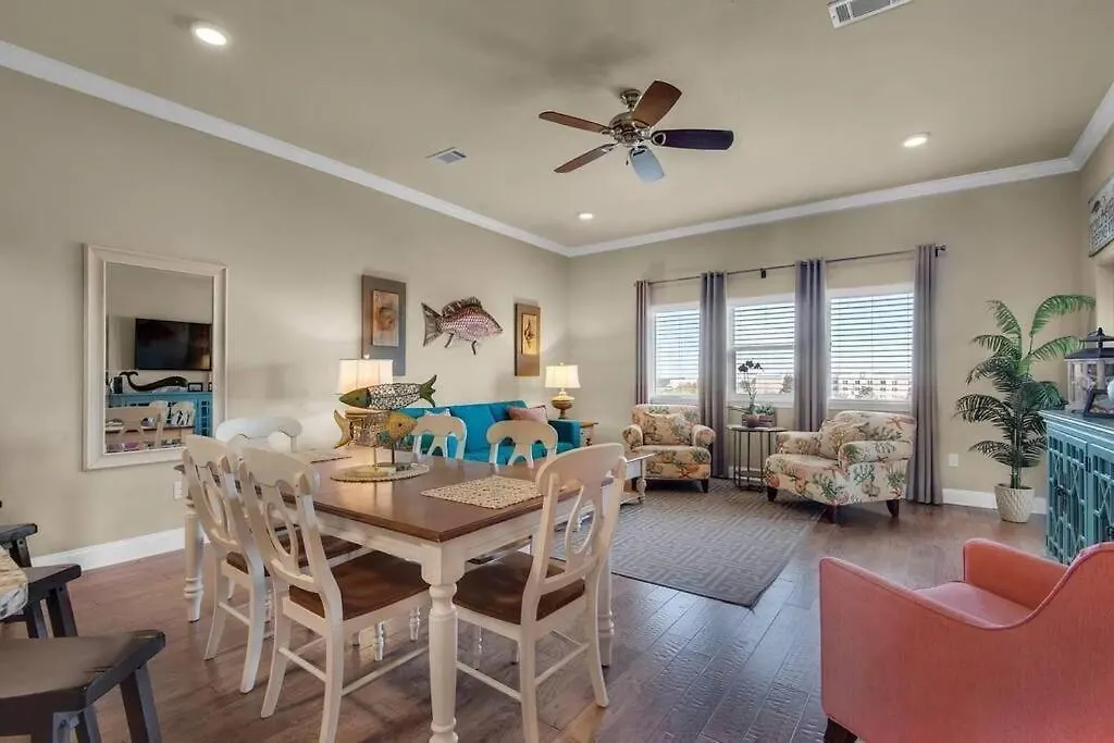 Cute Luxurious Condo - 2 Minute Walk To The Beach! Destin 0*,  United States