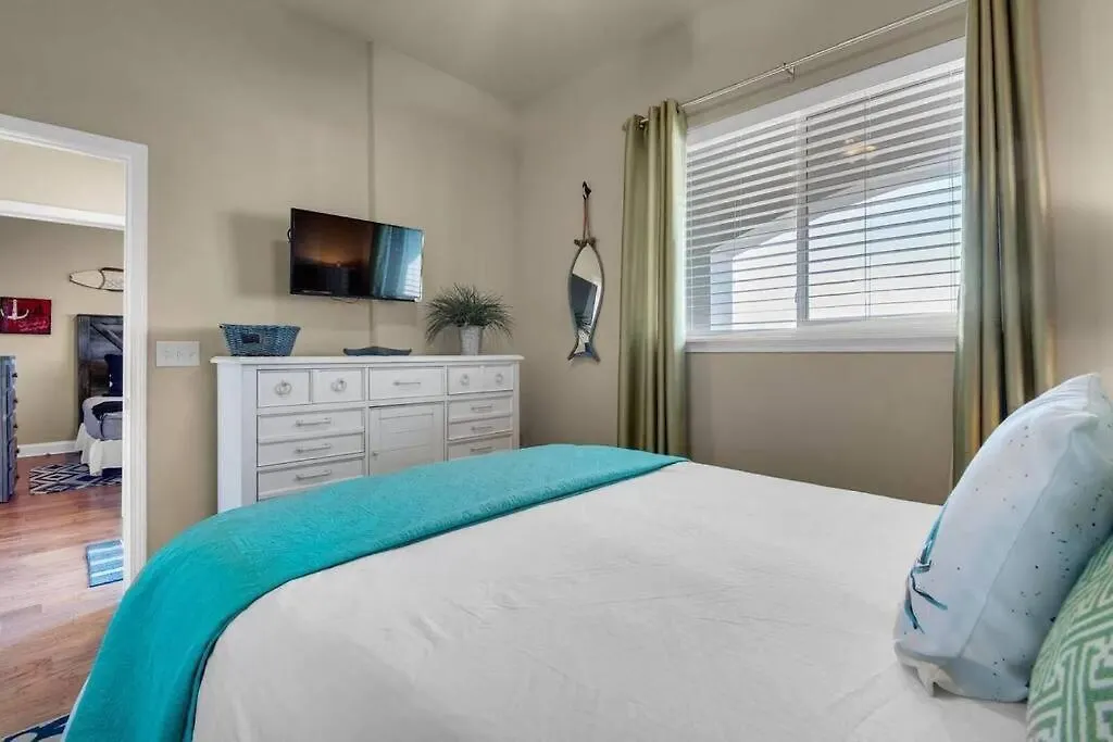 Cute Luxurious Condo - 2 Minute Walk To The Beach! Destin 0*,  United States