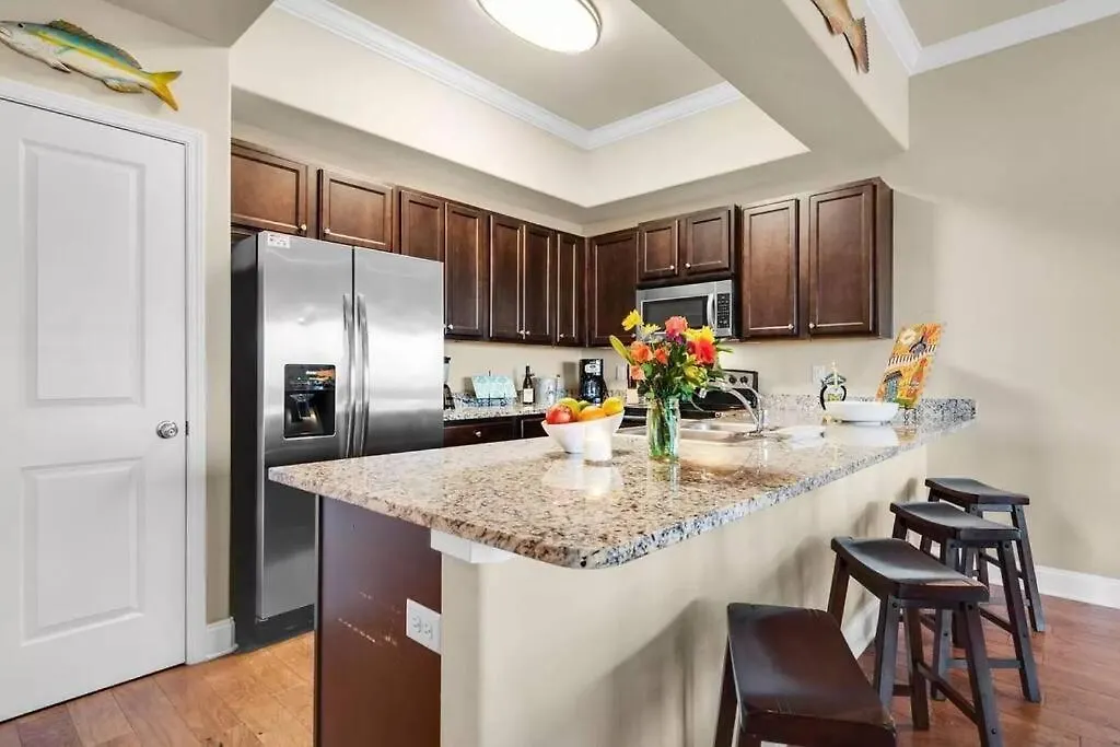 Apartment Cute Luxurious Condo - 2 Minute Walk To The Beach! Destin